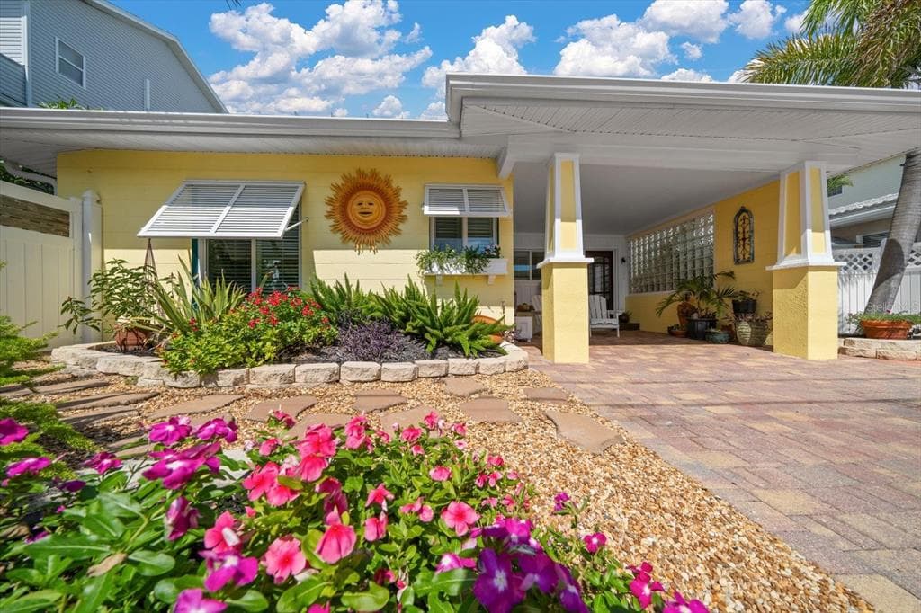 11205 3RD STREET E TREASURE ISLAND, FL 33706