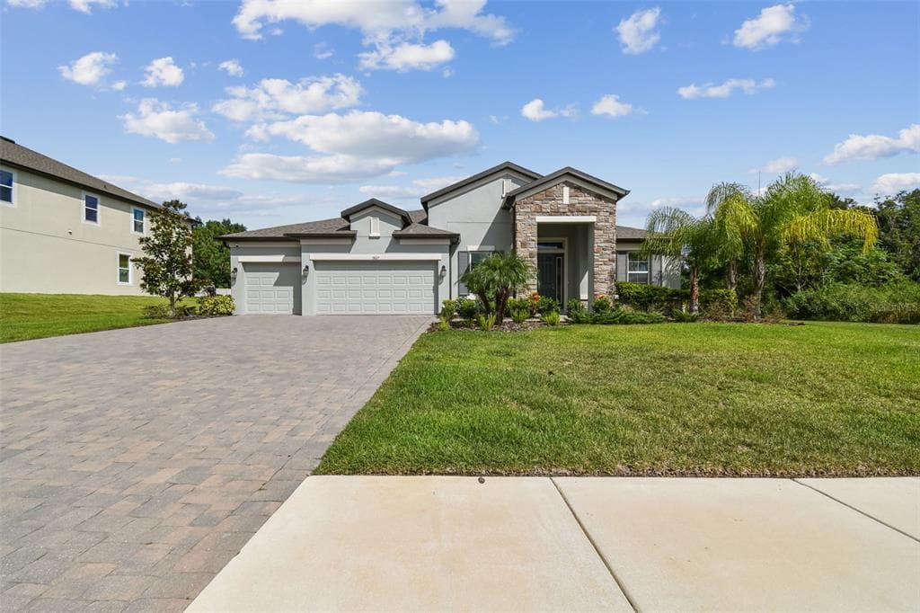 9827 CABERNET AVENUE SEFFNER, FL 33584