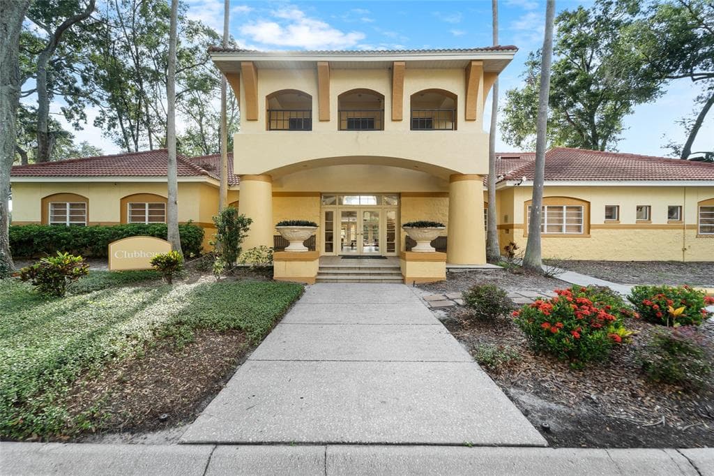 5604 PINNACLE HEIGHTS CIRCLE UNIT 307 TAMPA, FL 33624