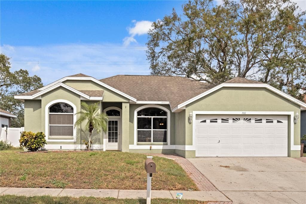 308 WOOD CHUCK AVENUE TARPON SPRINGS, FL 34689