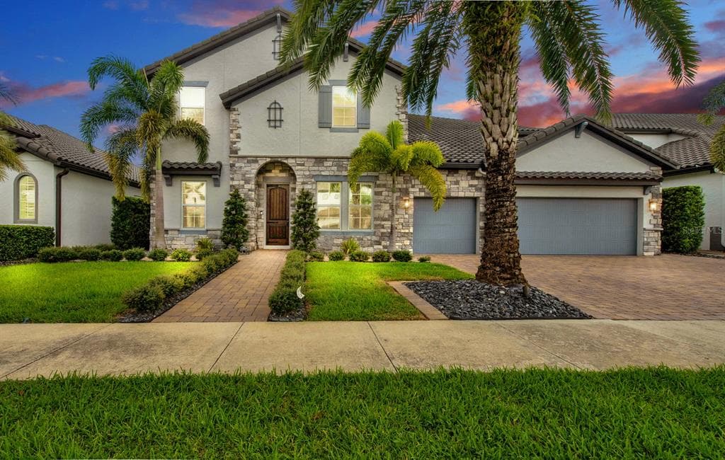 8162 LUDINGTON CIRCLE ORLANDO, FL 32836
