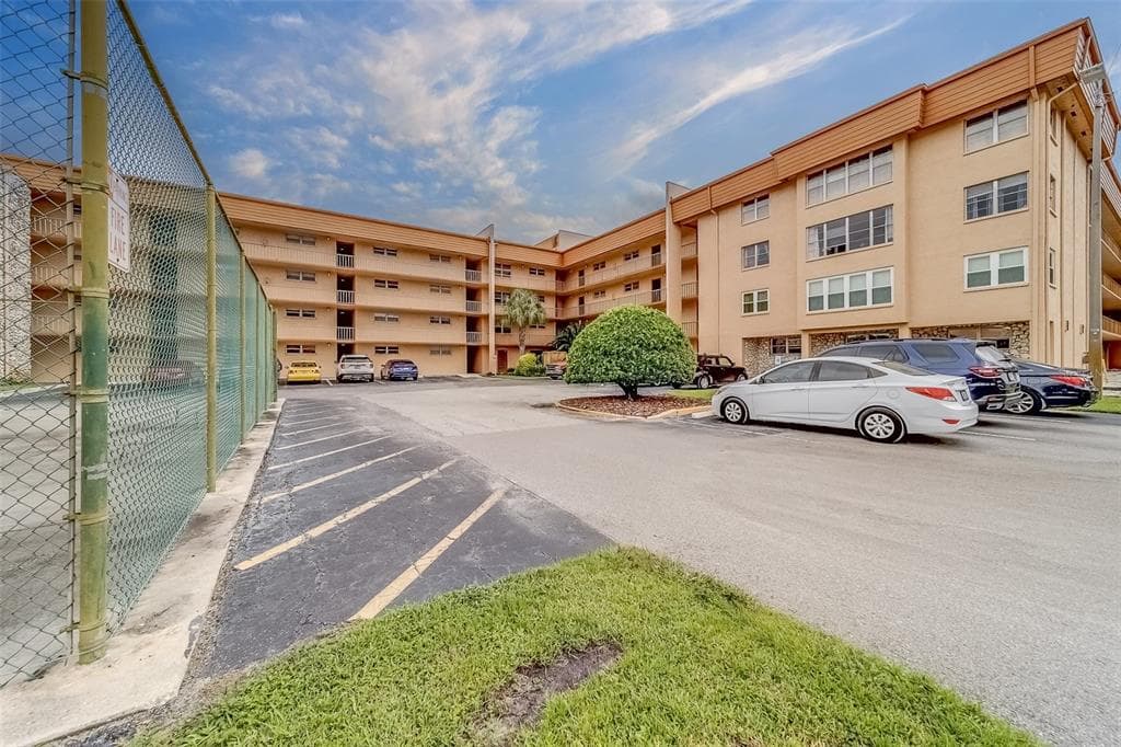 5820 N CHURCH AVENUE UNIT 226A TAMPA, FL 33614