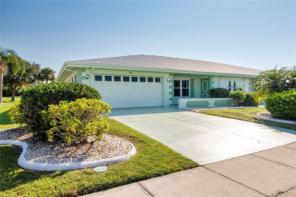 2009 MEADOWLARK LANE SUN CITY CENTER, FL 33573