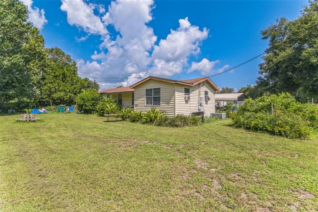 16023 EUSTIS PLACE UMATILLA, FL 32784