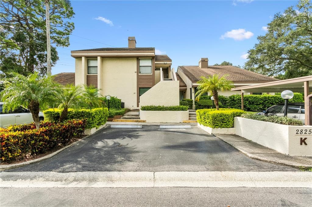 2825 COUNTRYBROOK DRIVE UNIT 12 PALM HARBOR, FL 34684
