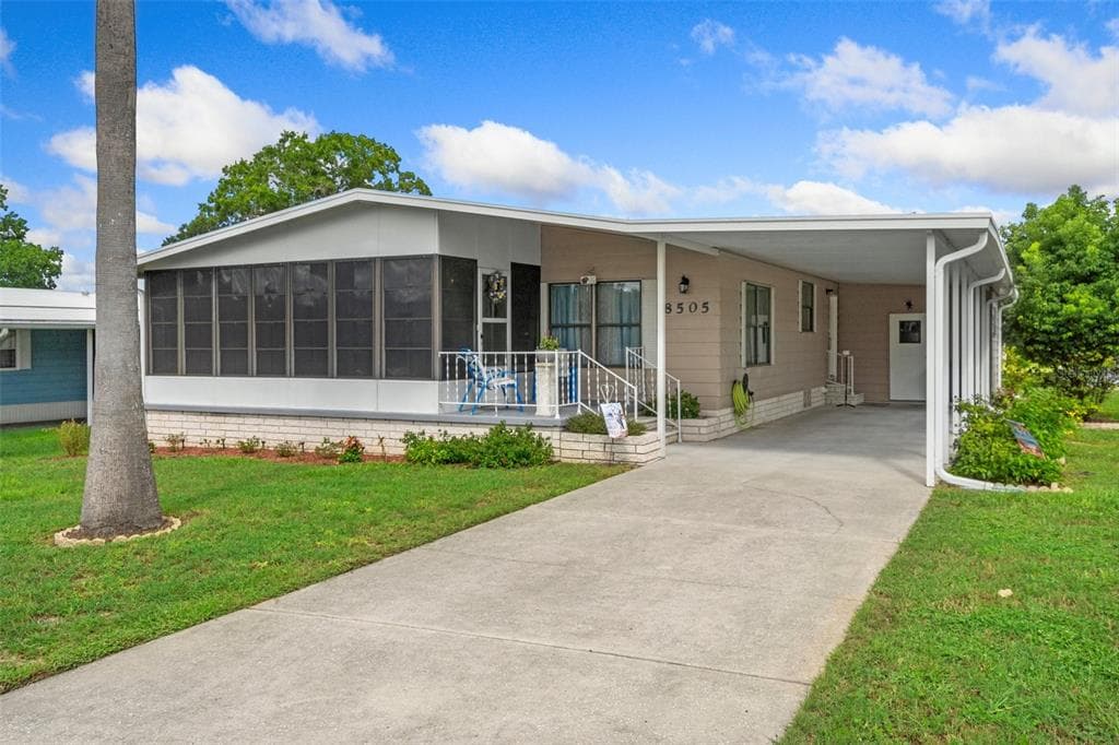 8505 CENTRAL AVENUE BROOKSVILLE, FL 34613