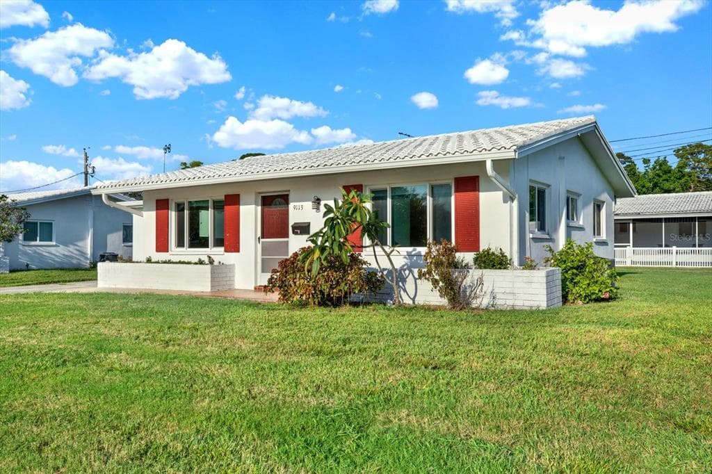 9113 143RD STREET SEMINOLE, FL 33776
