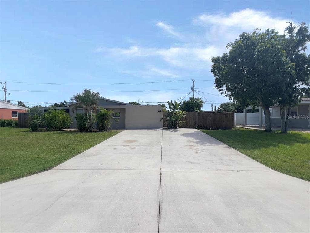 14 ABACO STREET LEHIGH ACRES, FL 33936
