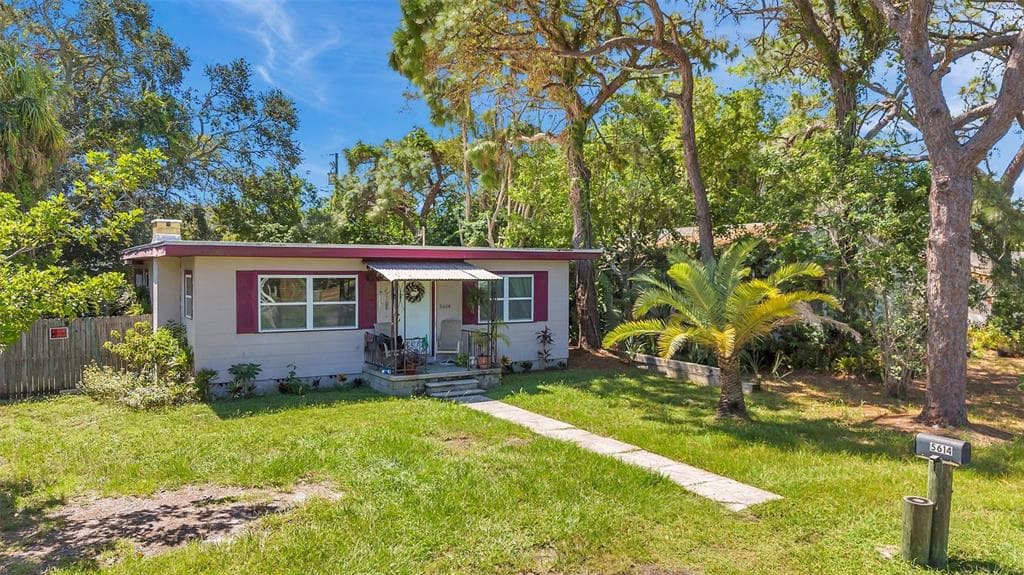 5614 17TH AVENUE S GULFPORT, FL 33707