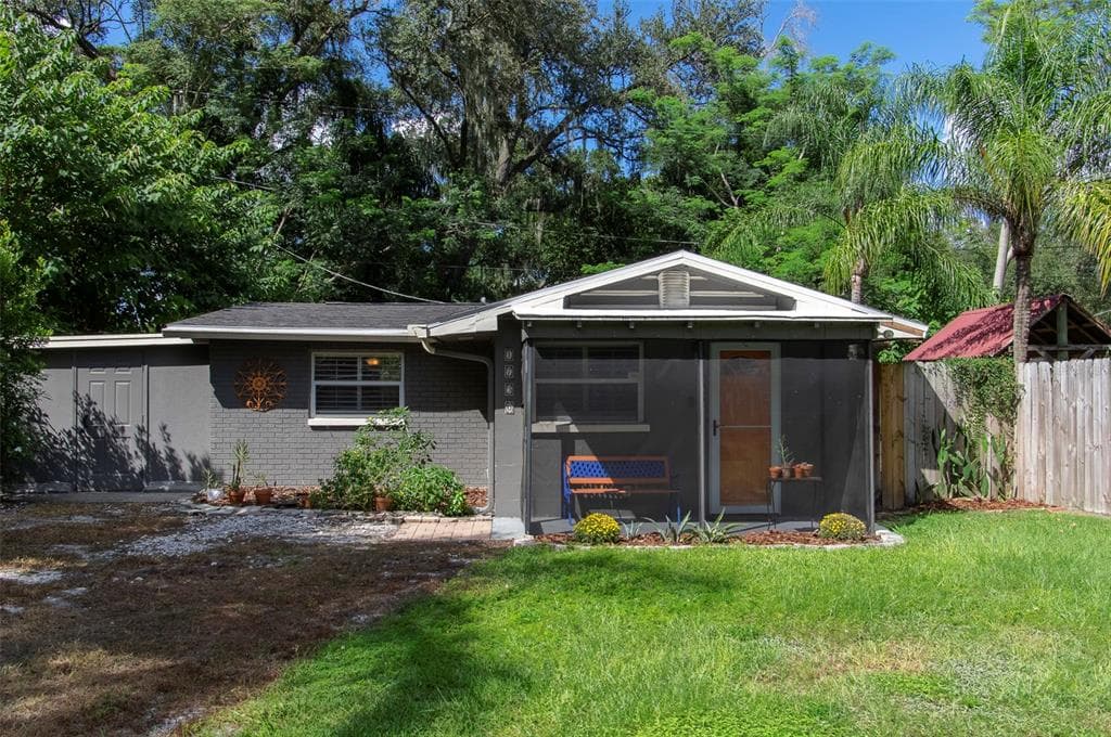 1730 SE LAMBRIGHT STREET TAMPA, FL 33610