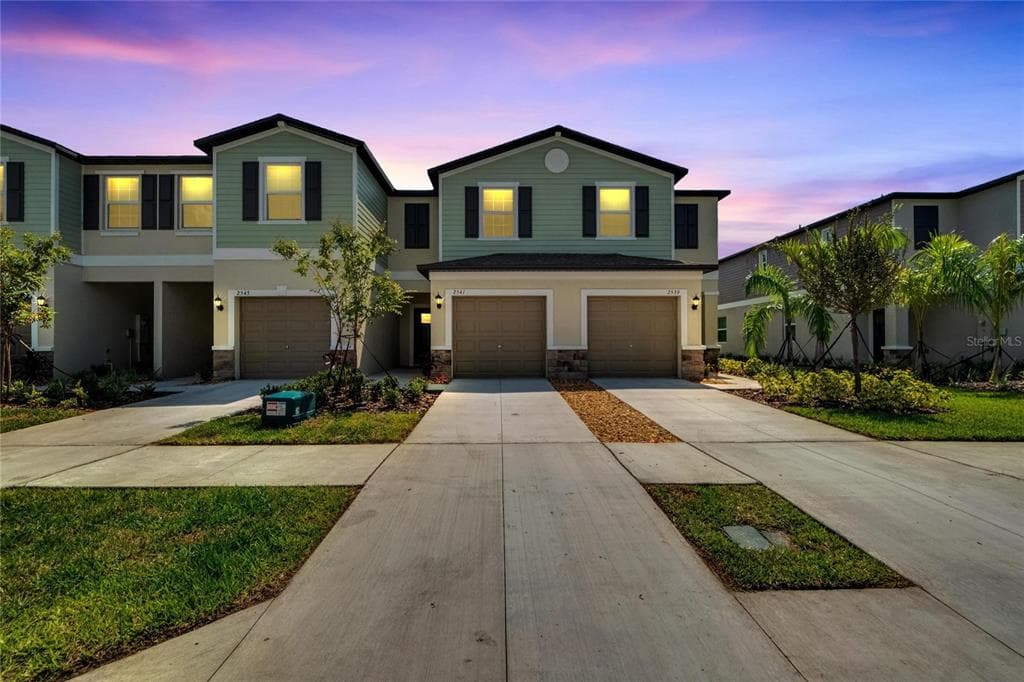 2541 SUNRAY VENUS WAY RUSKIN, FL 33570