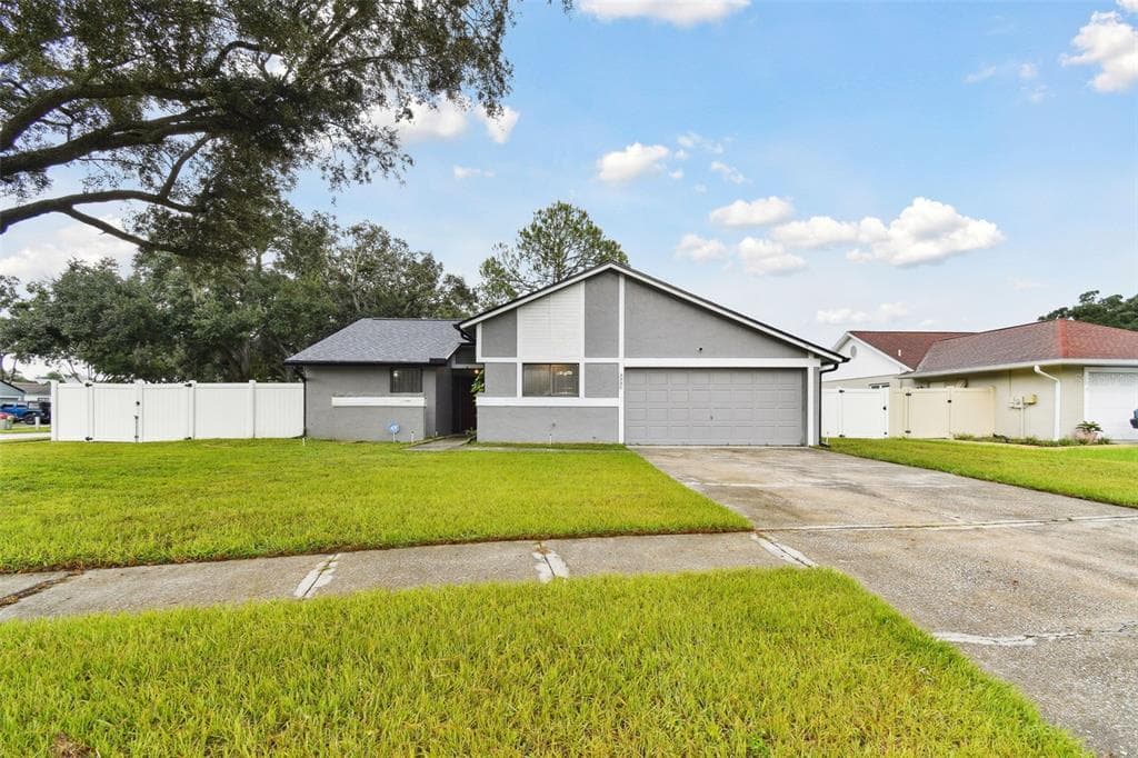 5387 BLACK PINE DRIVE TAMPA, FL 33624