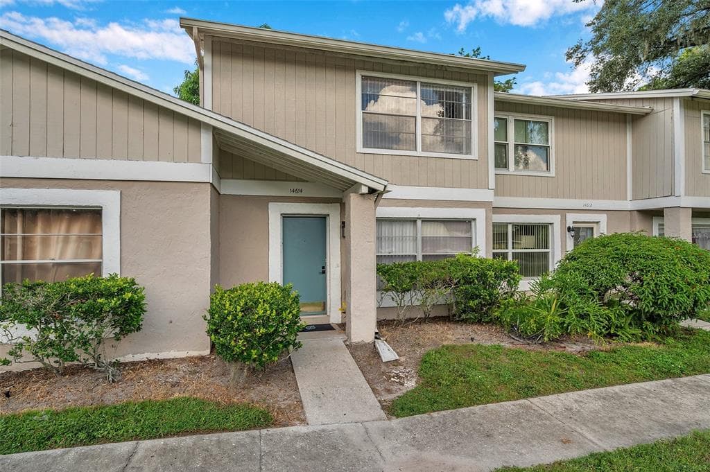 14614 PINE GLEN CIRCLE LUTZ, FL 33559