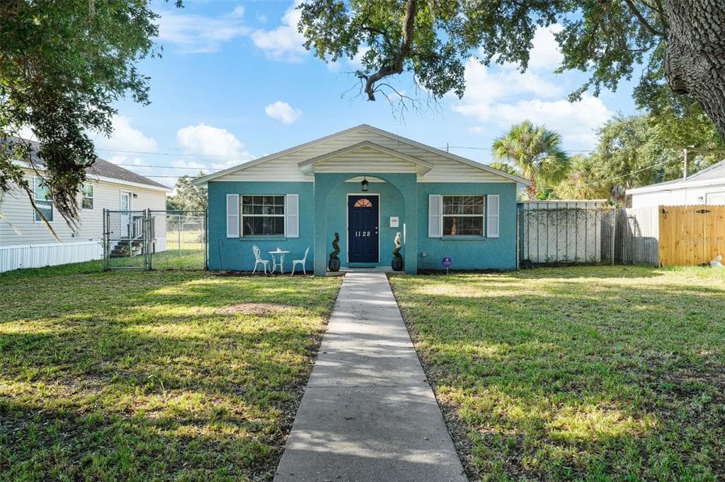 1128 16TH AVENUE S ST PETERSBURG, FL 33705