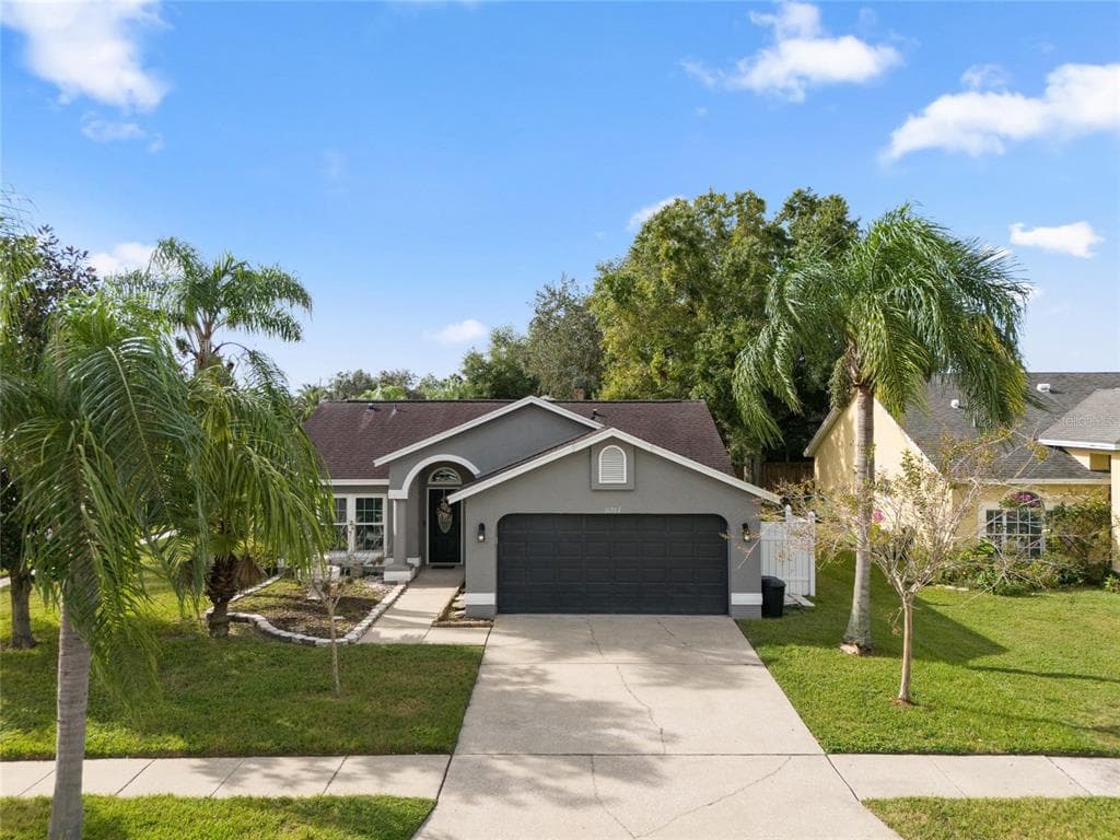 11202 CLAYRIDGE DRIVE TAMPA, FL 33635