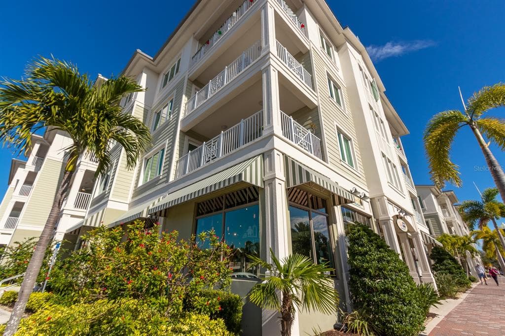 200 MAIN STREET UNIT 207 DUNEDIN, FL 34698