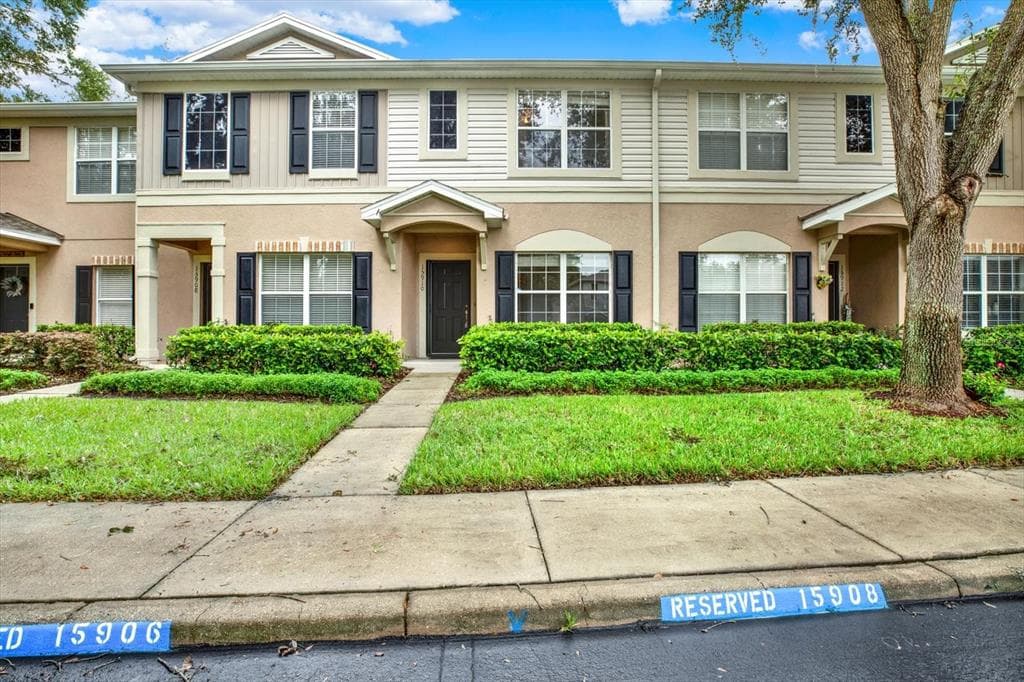 15910 FISHHAWK CREEK LANE LITHIA, FL 33547