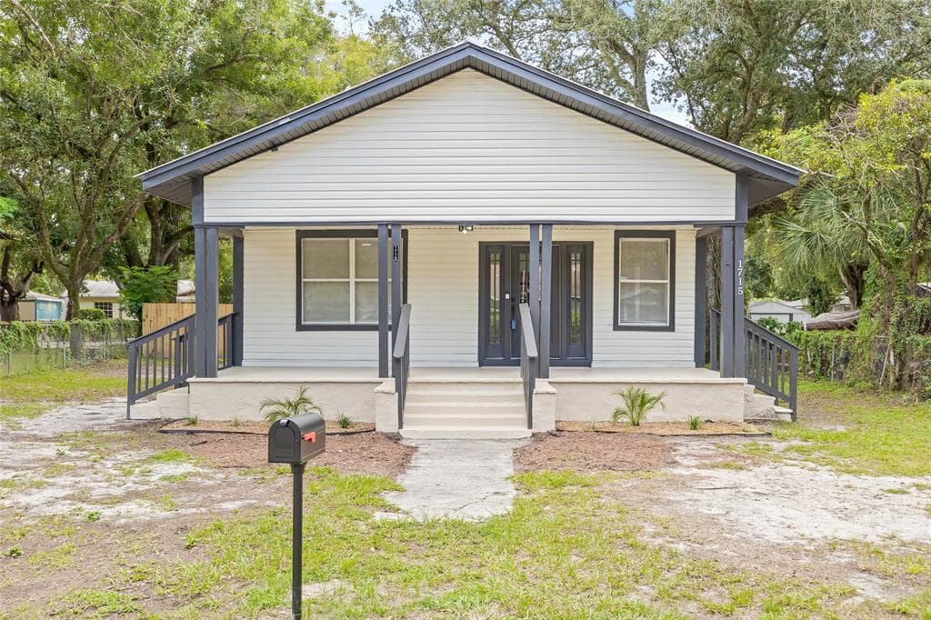 1715 E CAYUGA STREET TAMPA, FL 33610