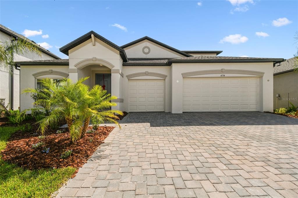 4774 BEACHROSE WAY LAKELAND, FL 33811