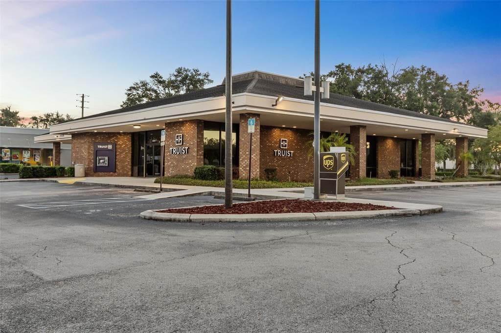 5441 N SOCRUM LOOP ROAD LAKELAND, FL 33809