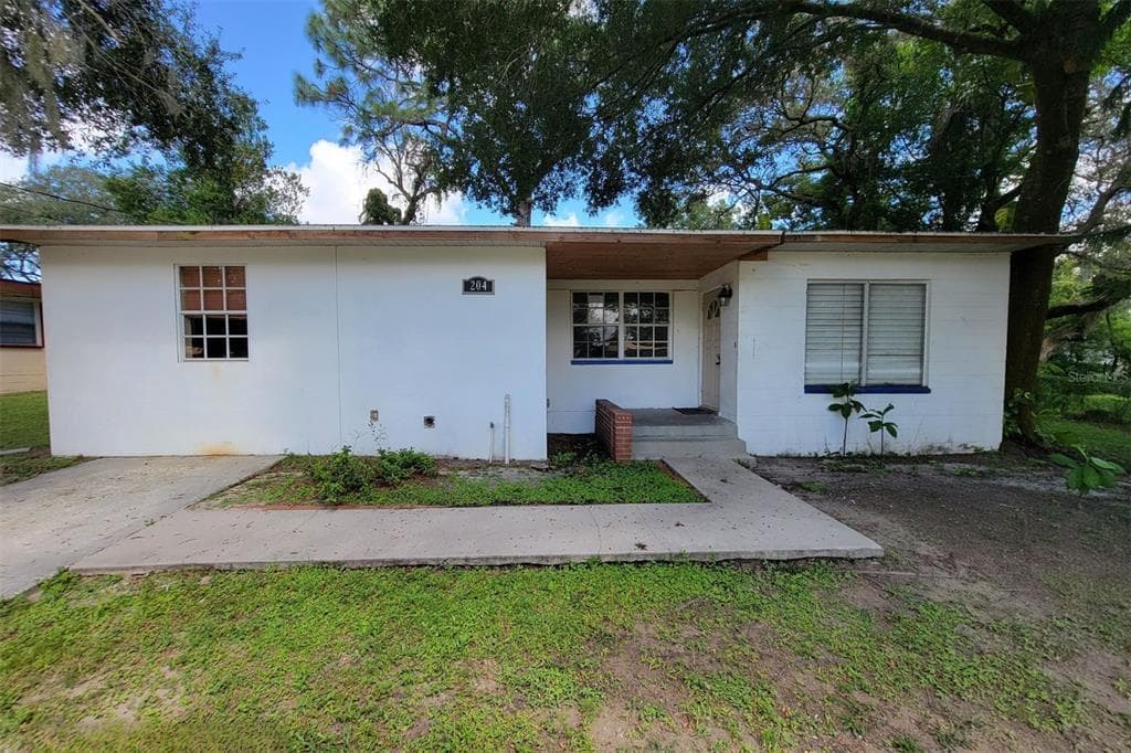 204 LINDA AVENUE TEMPLE TERRACE, FL 33617