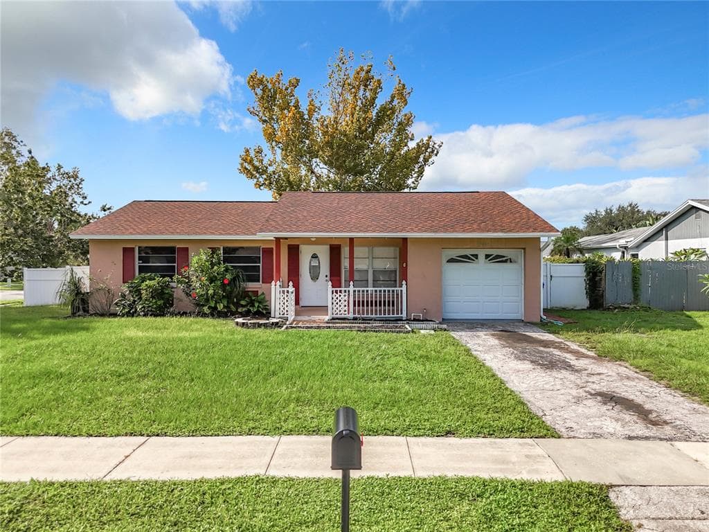 7992 SMOKETREE COURT LARGO, FL 33773