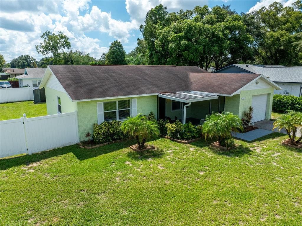 1201 CEDAR TREE LANE SEFFNER, FL 33584