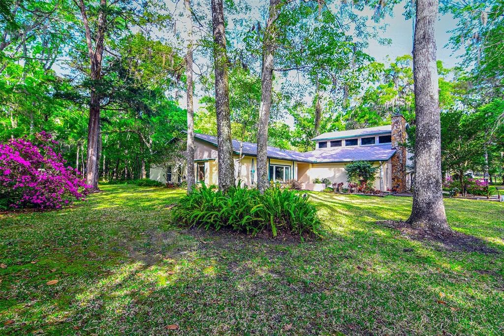 244 LARK AVENUE BROOKSVILLE, FL 34601