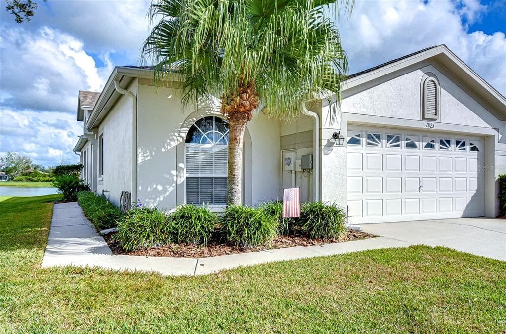 1825 SASSAFRAS DRIVE WESLEY CHAPEL, FL 33543
