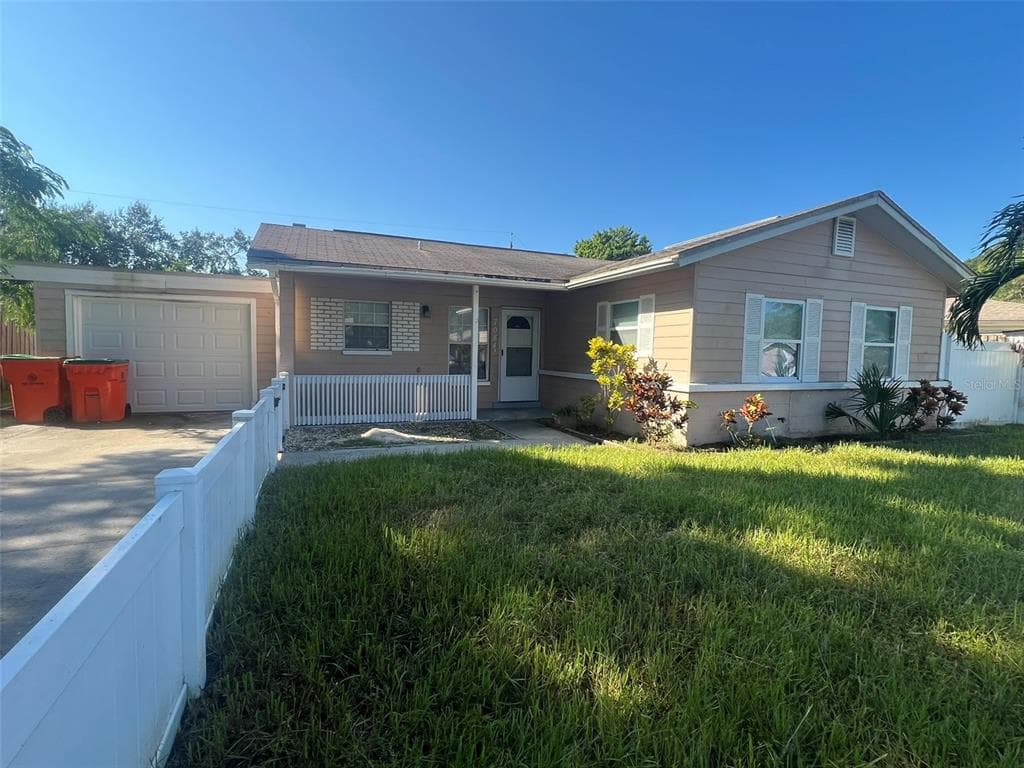 7084 DELTA WAY CLEARWATER, FL 33764