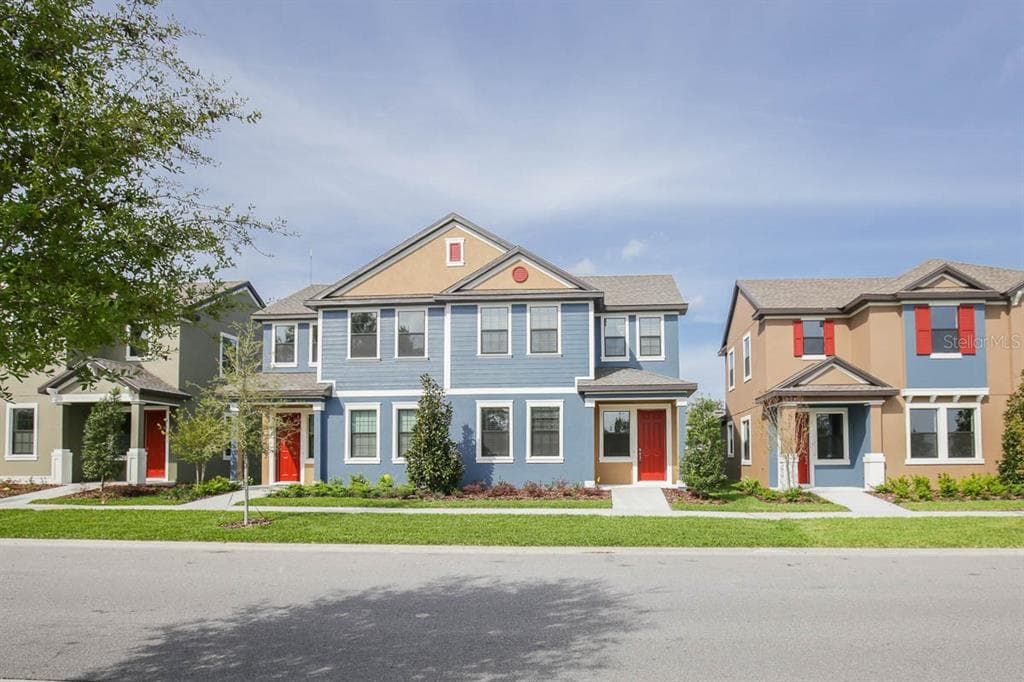 5609 HOMETOWN LANE LITHIA, FL 33547