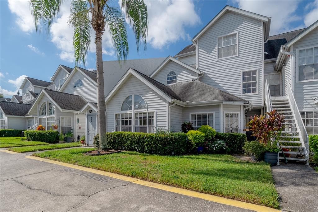 12179 ARMENIA GABLES CIRCLE UNIT 12179 TAMPA, FL 33612