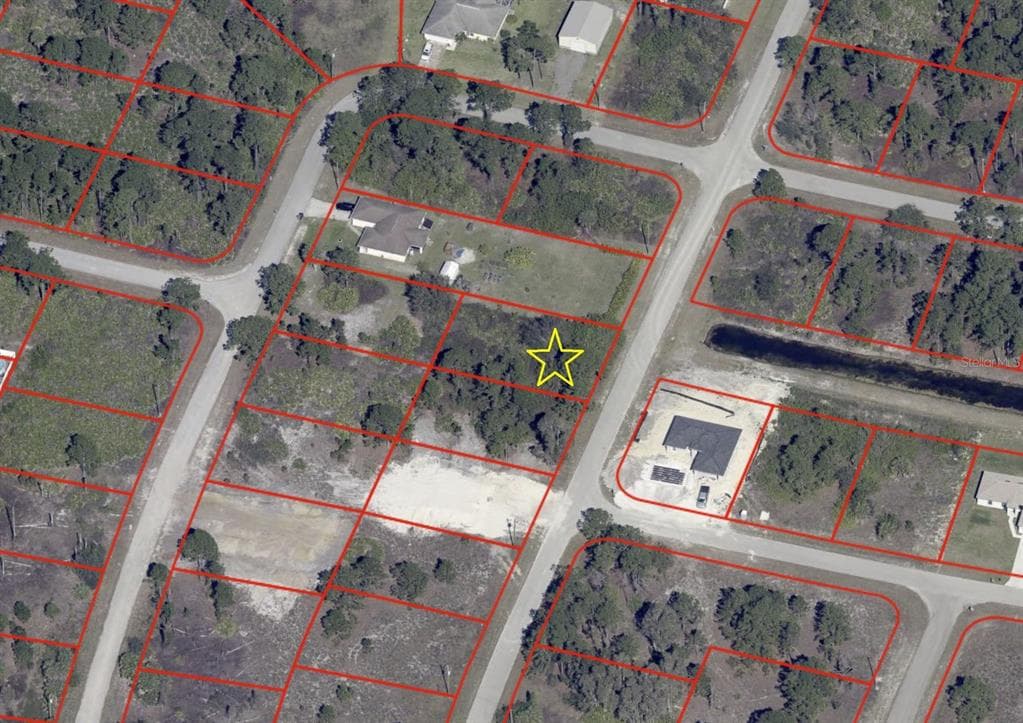616 PARKER AVENUE S LEHIGH ACRES, FL 33974