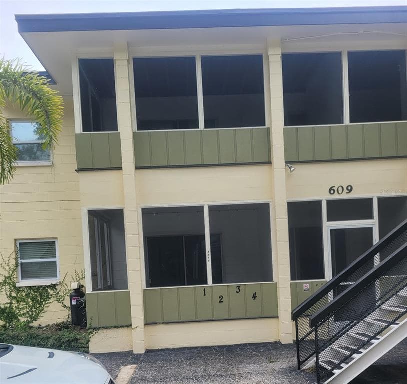 609 OAK AVENUE UNIT 1 CLEARWATER, FL 33756