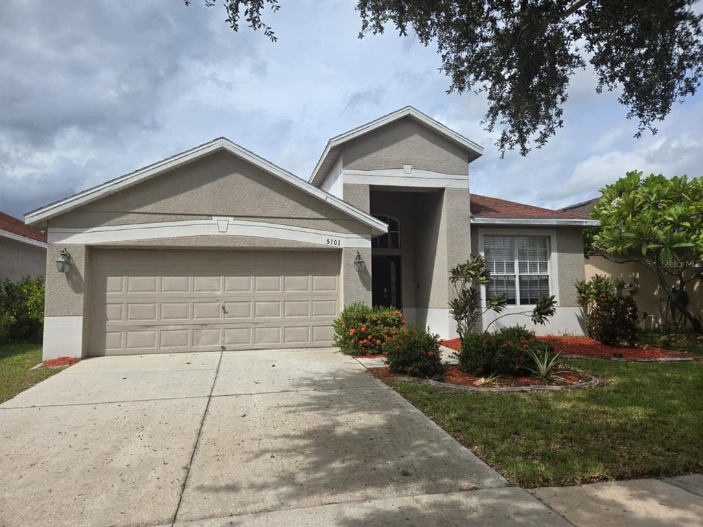 5101 CLOVER MIST DRIVE APOLLO BEACH, FL 33572