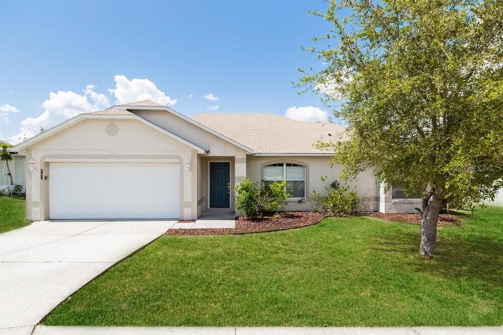 741 GENTLE BREEZE DRIVE MINNEOLA, FL 34715
