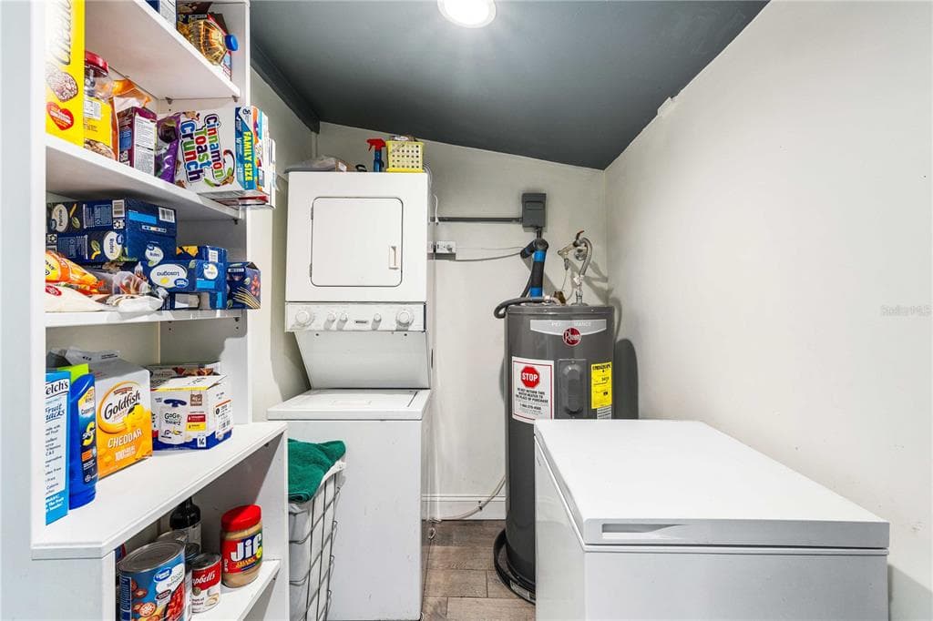 1508 E ELLICOTT STREET TAMPA, FL 33610