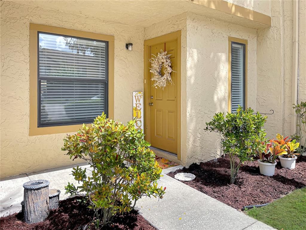 1529 HIGHLAND RIDGE CIRCLE UNIT 1529 BRANDON, FL 33510