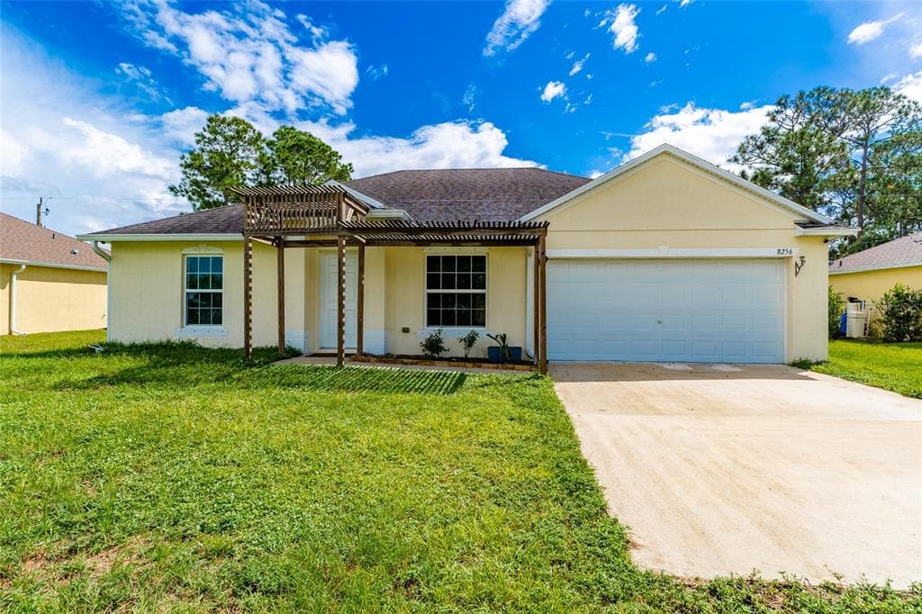 8256 104TH COURT VERO BEACH, FL 32967