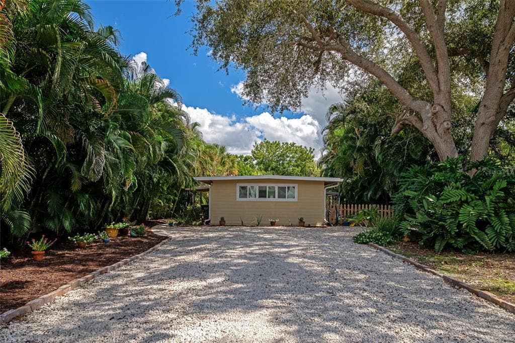 2923 MARSHALL DRIVE SARASOTA, FL 34239