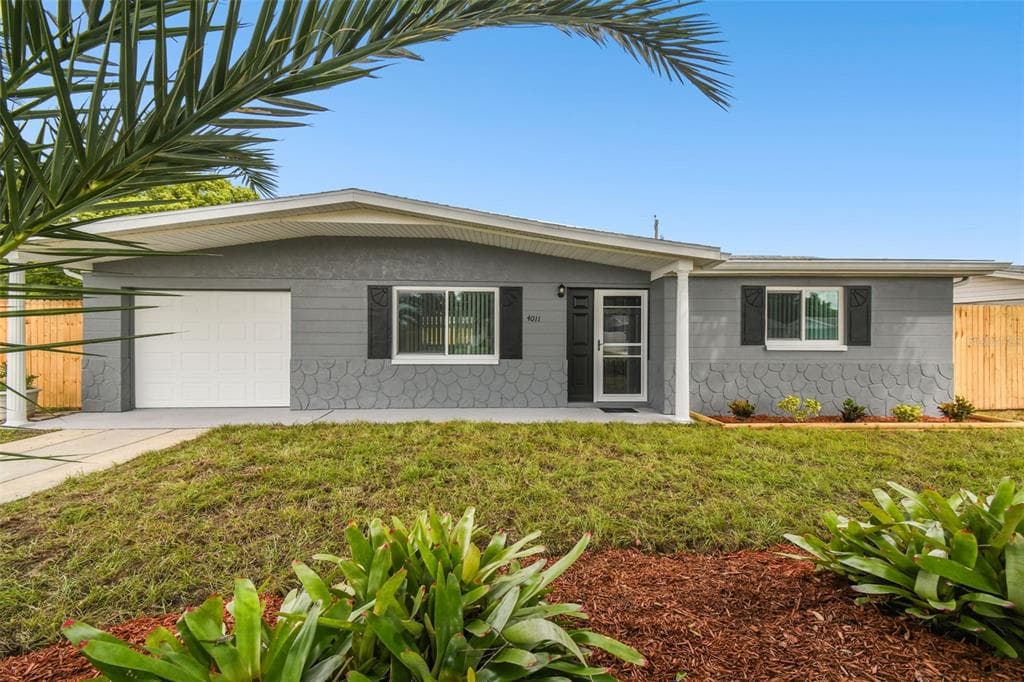 4011 SCARLET MAPLE DRIVE HOLIDAY, FL 34691