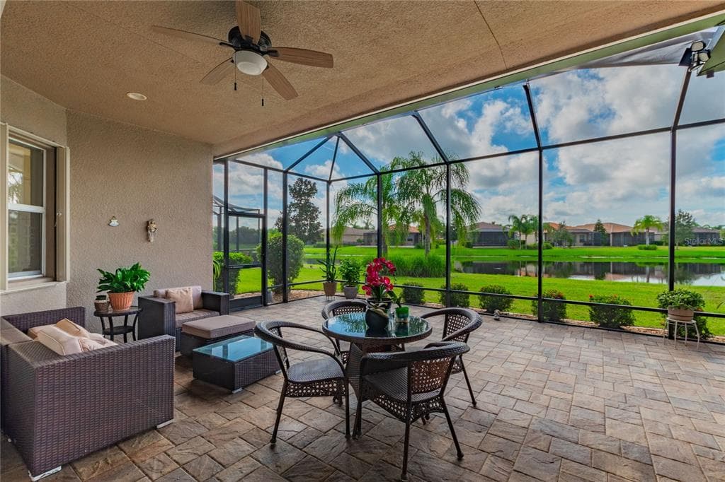 15921 CAPE CORAL DRIVE WIMAUMA, FL 33598