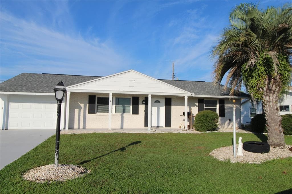 1104 DESERT HILLS DRIVE SUN CITY CENTER, FL 33573