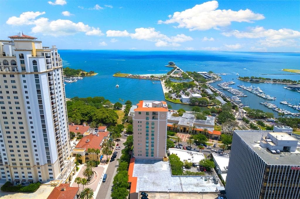 288 BEACH DRIVE NE UNIT 9B ST PETERSBURG, FL 33701