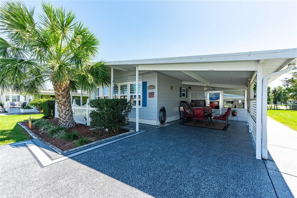 36620 KAY AVENUE ZEPHYRHILLS, FL 33542