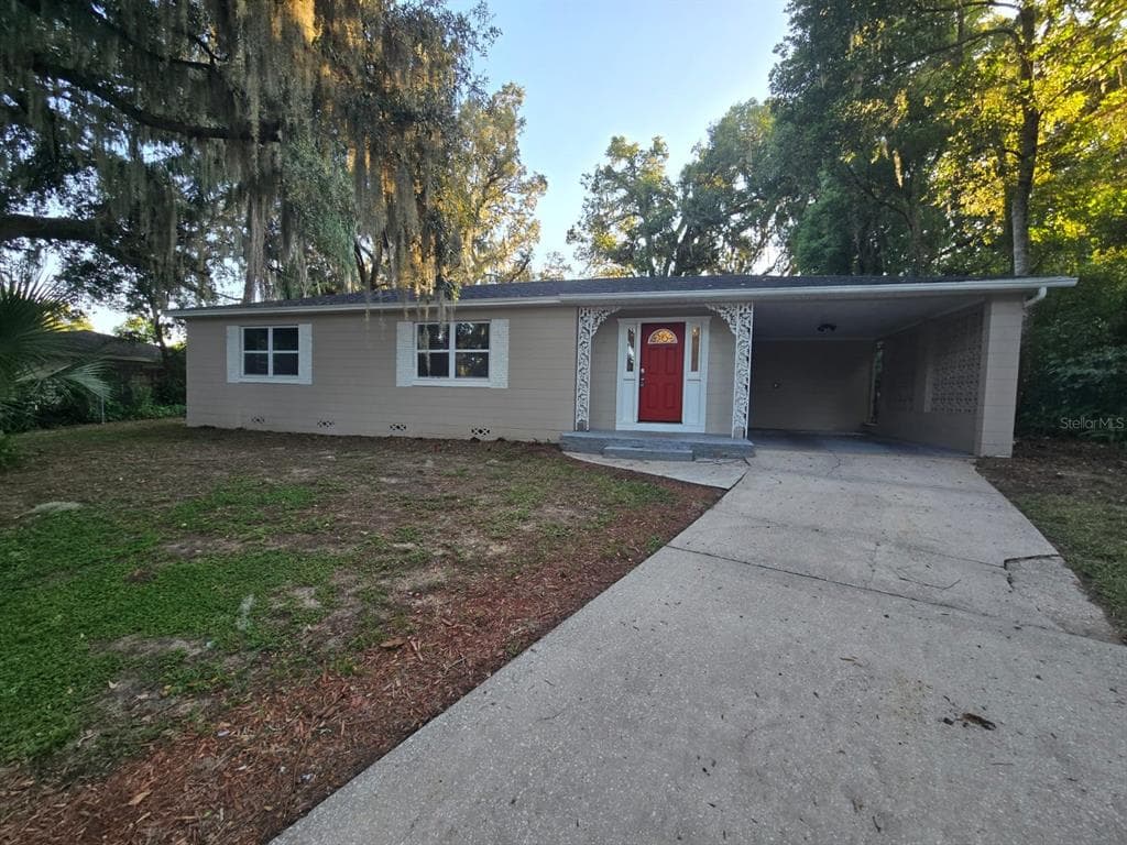 1148 N MAGNOLIA CIRCLE EUSTIS, FL 32726