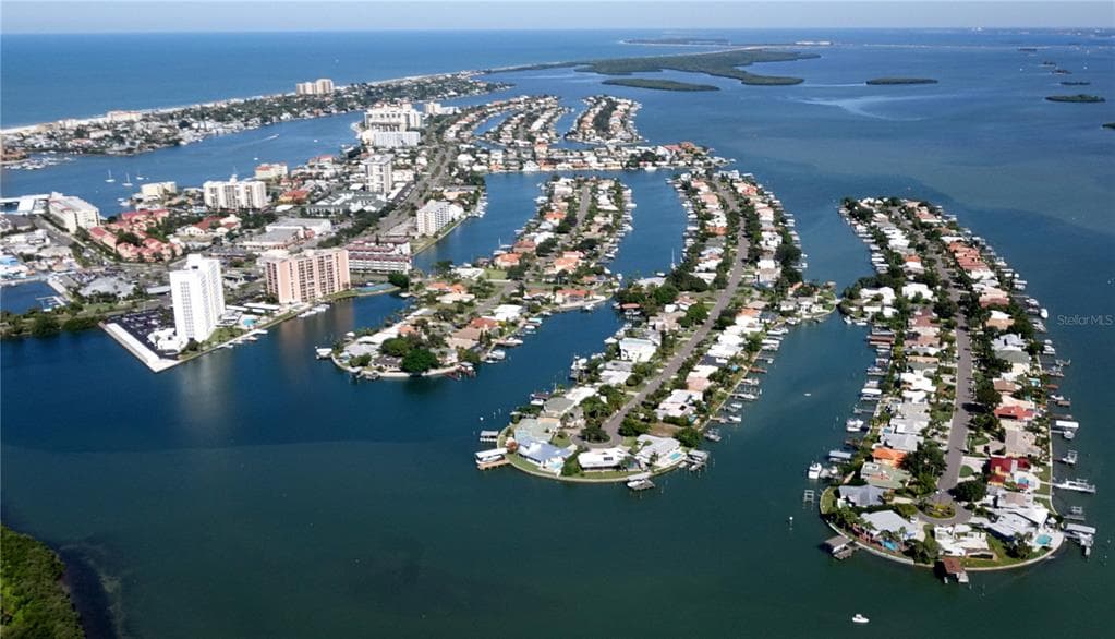 224 MIDWAY ISLAND CLEARWATER BEACH, FL 33767