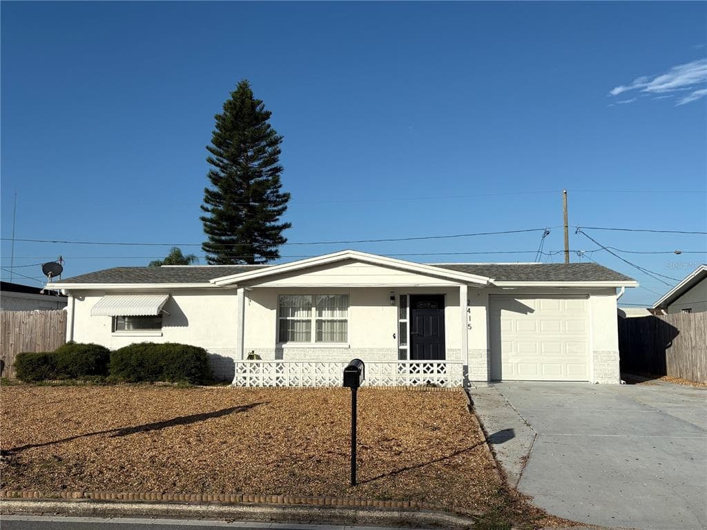 2415 ROSELAWN DRIVE
