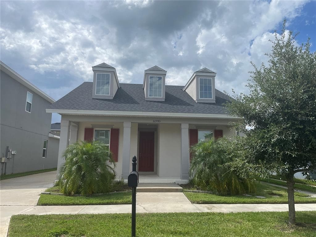 32745 COLDWATER CREEK LOOP WESLEY CHAPEL, FL 33545