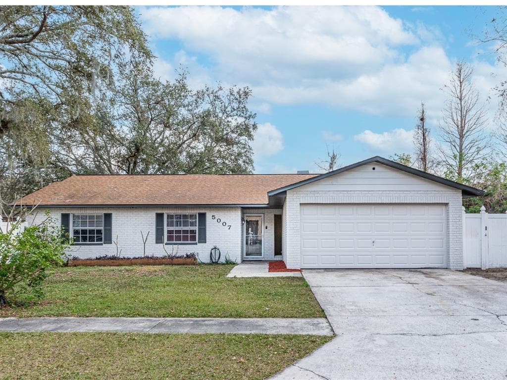 5007 PRESIDENTIAL STREET SEFFNER, FL 33584